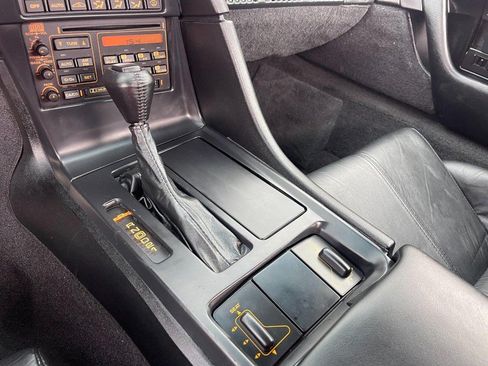 Used 1992 Chevrolet Corvette Convertible RWD image 19