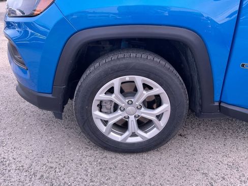 Used 2024 Jeep Compass Latitude AWD/4WD image 10