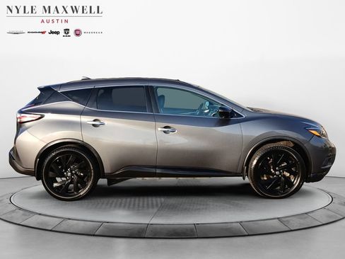 Used 2018 Nissan Murano SL w/ Midnight Edition Package FWD image 17