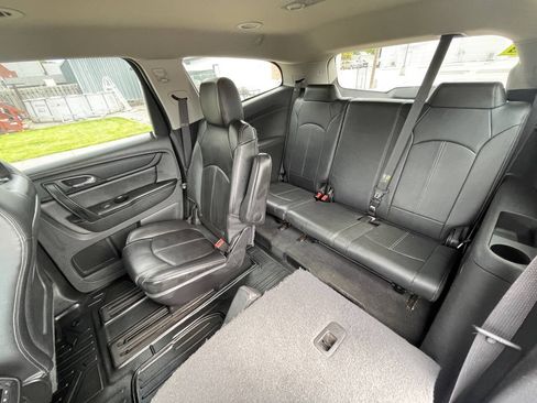 Used 2016 Chevrolet Traverse LT AWD/4WD image 27