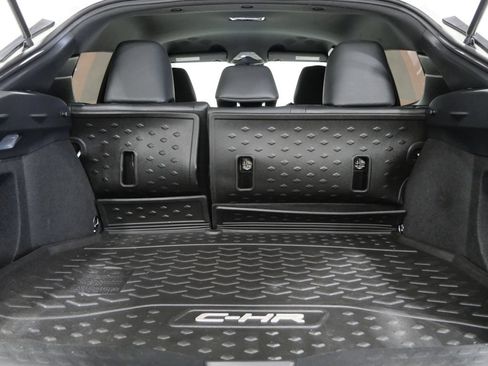 Used 2019 Toyota C-HR Limited FWD image 24