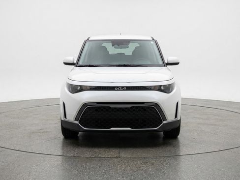 Used 2025 Kia Soul LX w/ LX Technology Package image 2