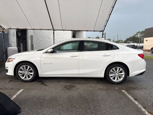 Used 2024 Chevrolet Malibu LT FWD image 2