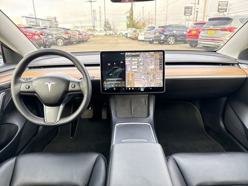Used 2022 Tesla Model 3 Long Range image 13