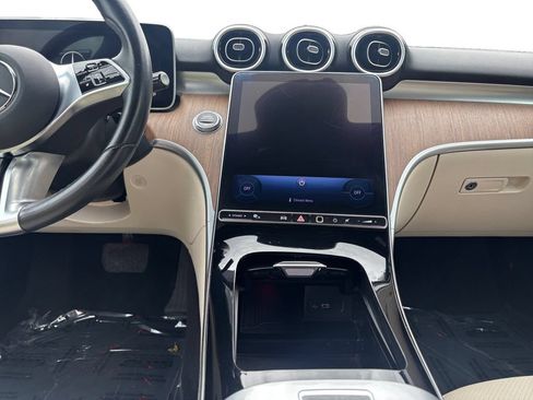 Used 2024 Mercedes-Benz C 300 Sedan image 12