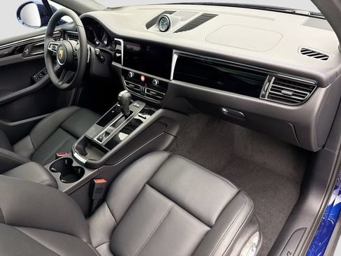 Used 2026 Porsche Macan AWD/4WD image 20
