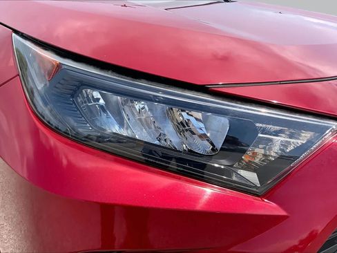 Used 2021 Toyota RAV4 LE FWD image 27
