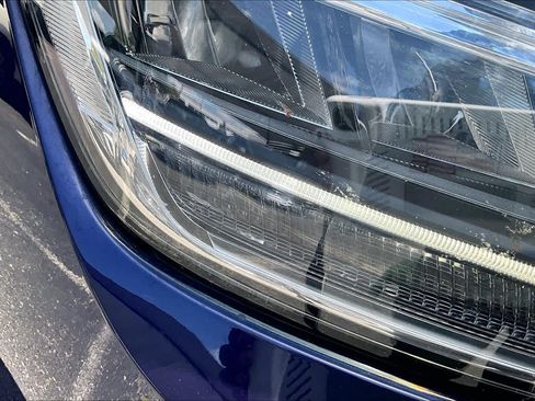 Used 2023 Volkswagen Tiguan SE FWD image 28