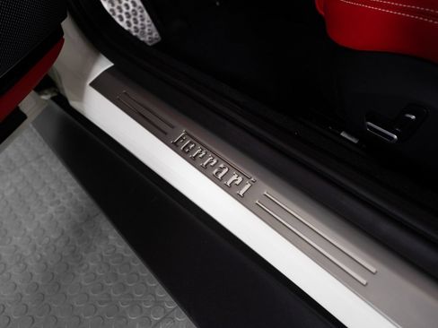 Certified 2025 Ferrari Roma Spider RWD image 20