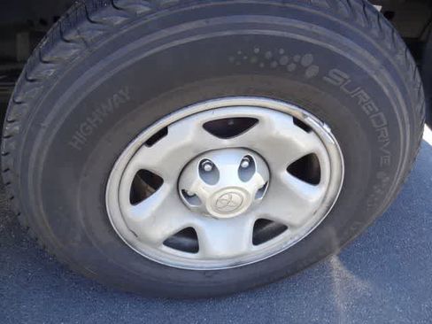 Used 2023 Toyota Tacoma SR AWD/4WD image 15