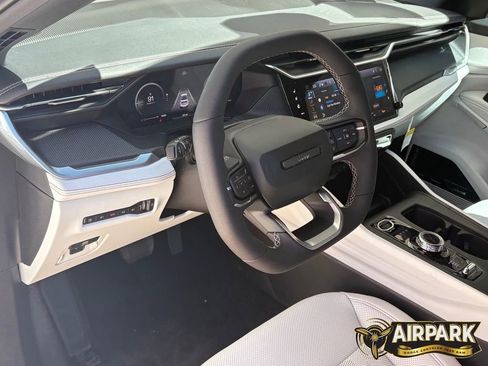 New 2026 Jeep Cherokee Overland image 14