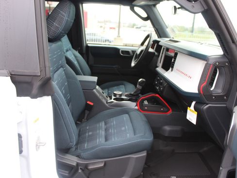 New 2026 Ford Bronco Heritage Edition AWD/4WD image 12