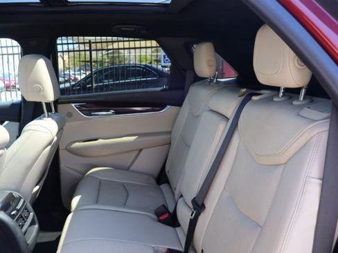 Used 2017 Cadillac XT5 Luxury w/ Driver Awareness Package image 37