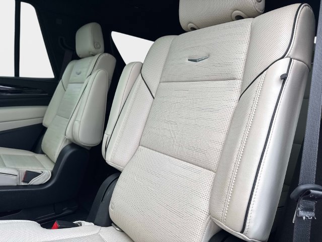 Used 2021 Cadillac Escalade Sport AWD/4WD image 13