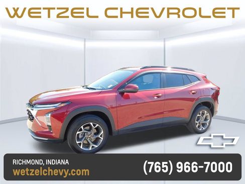 Used 2025 Chevrolet Trax LT w/ Driver Confidence Package FWD image 7