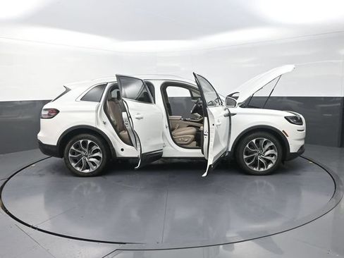 Used 2022 Lincoln Nautilus Reserve w/ Equipment Group 201A AWD/4WD image 46
