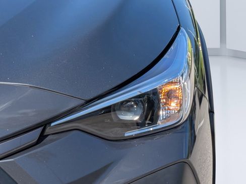 Certified 2024 Subaru Crosstrek 2.0i Premium image 8