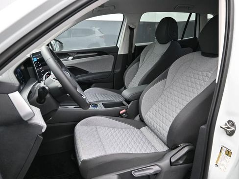 New 2025 Volkswagen Tiguan S image 10