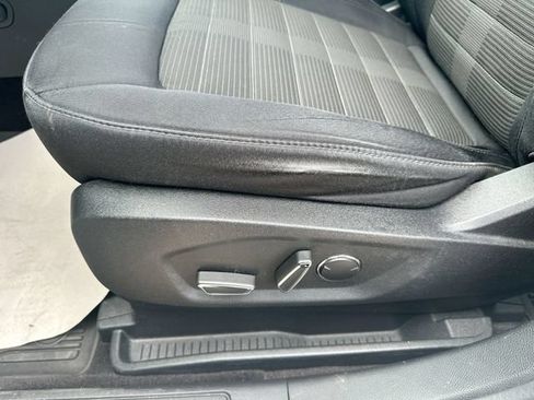 Used 2019 Ford Edge SEL AWD/4WD image 38