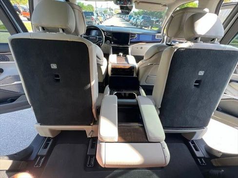 Certified 2022 Jeep Grand Wagoneer Series I AWD/4WD image 34