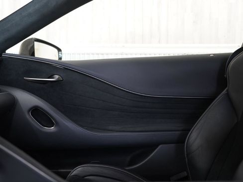 Used 2018 Lexus LC 500 Coupe w/ Performance Package RWD image 32