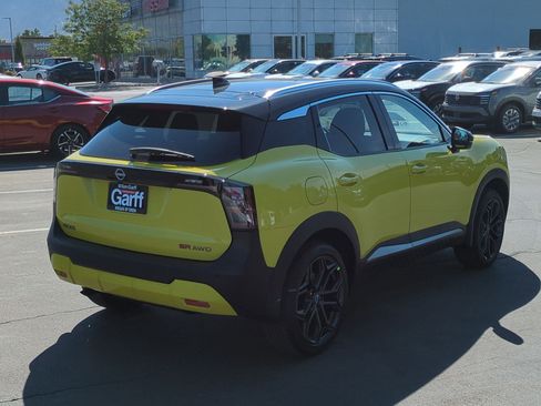 New 2025 Nissan Kicks SR w/ SR Premium Package image 3