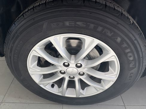 Used 2022 Jeep Cherokee Latitude Lux image 12