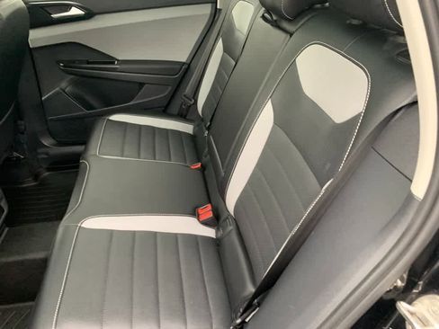 Used 2023 Volkswagen Taos SEL AWD/4WD image 22