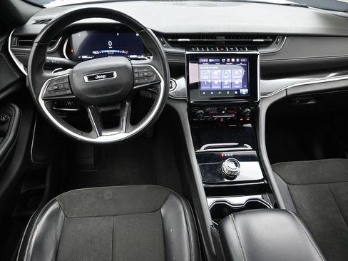 Used 2022 Jeep Grand Cherokee Altitude image 25