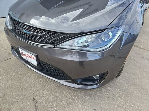 Used 2020 Chrysler Pacifica Limited w/ Advanced Safetytec Group image 16