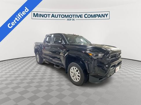 Used 2024 Toyota Tacoma SR5 AWD/4WD image 2