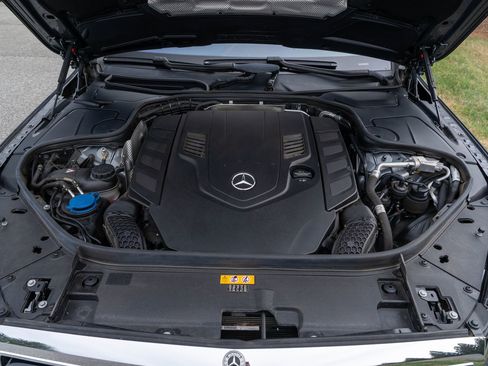 Used 2019 Mercedes-Benz S 560 4MATIC Sedan image 13