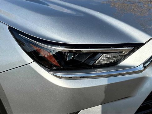 Used 2024 Toyota Grand Highlander XLE image 33