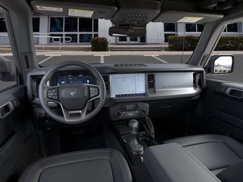 New 2026 Ford Bronco Badlands image 9