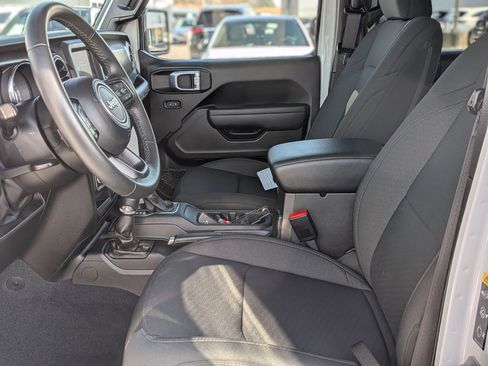 Used 2022 Jeep Wrangler Unlimited Sport image 14