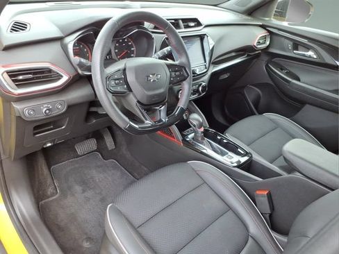 Used 2023 Chevrolet TrailBlazer RS w/ Convenience Package FWD image 10