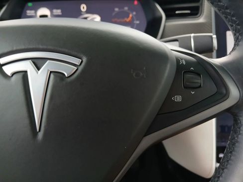 Used 2018 Tesla Model X 100D image 31