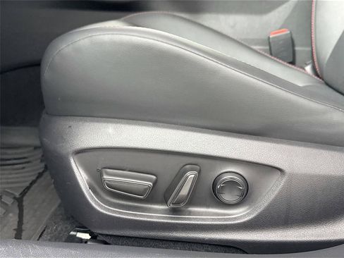 Certified 2025 Toyota Prius Plug-In Hybrid FWD image 29