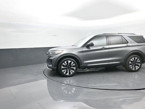New 2026 Ford Explorer Platinum image 4