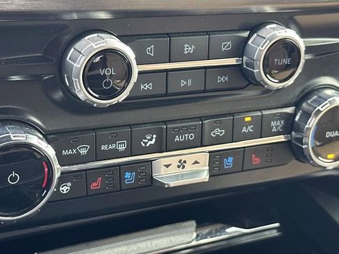 Certified 2024 Ford F250 Lariat w/ Chrome Package image 24