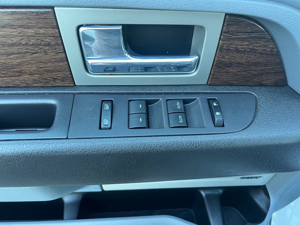 Used 2013 Ford F150 Lariat w/ Luxury Equipment Group AWD/4WD image 12