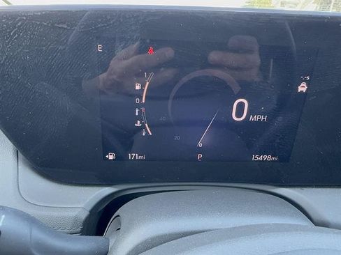 Used 2025 Buick Encore GX Avenir w/ Avenir Technology Package AWD/4WD image 27