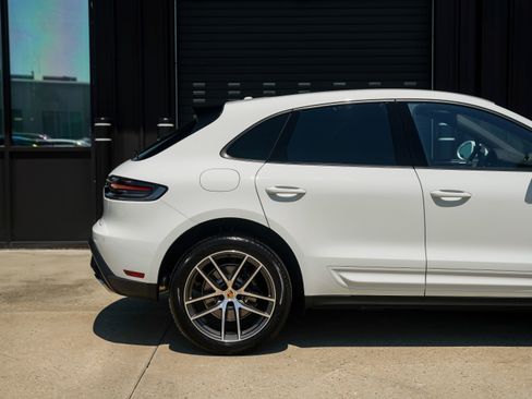 New 2026 Porsche Macan image 14