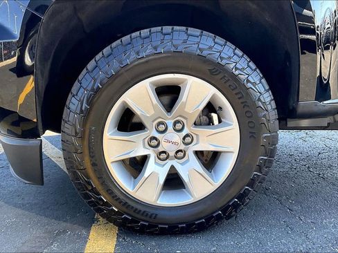 Used 2017 GMC Canyon SLE w/ SLE Convenience Package image 8