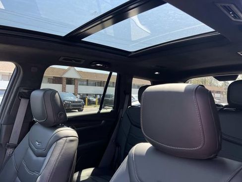 Certified 2025 Cadillac XT6 Premium Luxury w/ Platinum Package AWD/4WD image 21