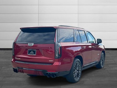 Used 2024 Cadillac Escalade V AWD/4WD image 5