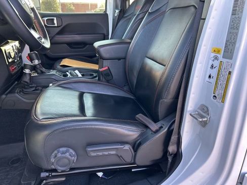 Used 2018 Jeep Wrangler Unlimited Rubicon image 12