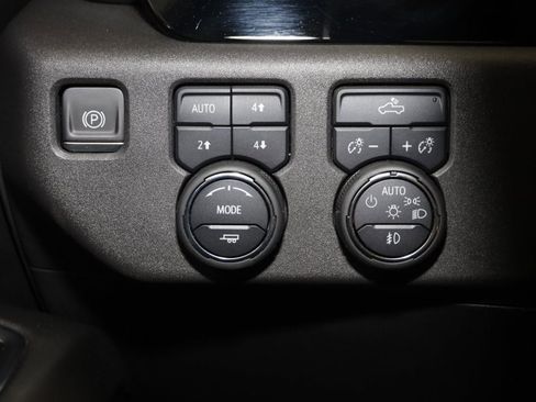 Used 2024 Chevrolet Silverado 1500 LT Trail Boss image 29