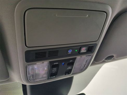 Used 2024 Honda Odyssey Touring image 26