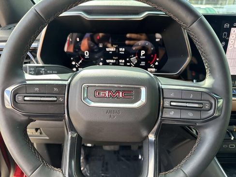 Used 2025 GMC Canyon AT4 w/ AT4 Premium Package image 21